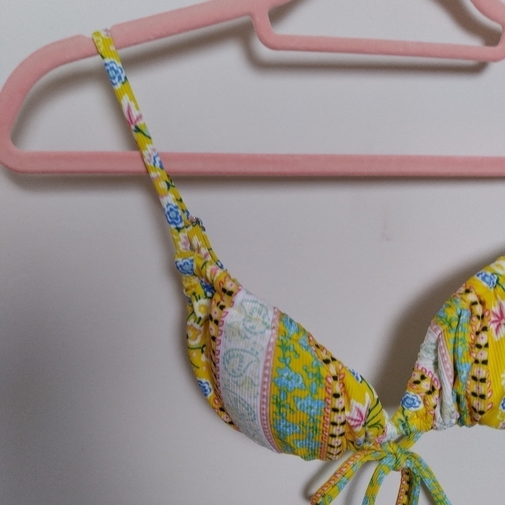 Shein Yellow Floral and Paisley Print String Bikini Top Size Medium - Picture 2 of 6